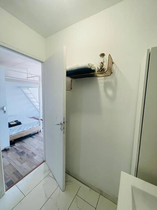 Petit Studio Centre Joliette Марсель Экстерьер фото